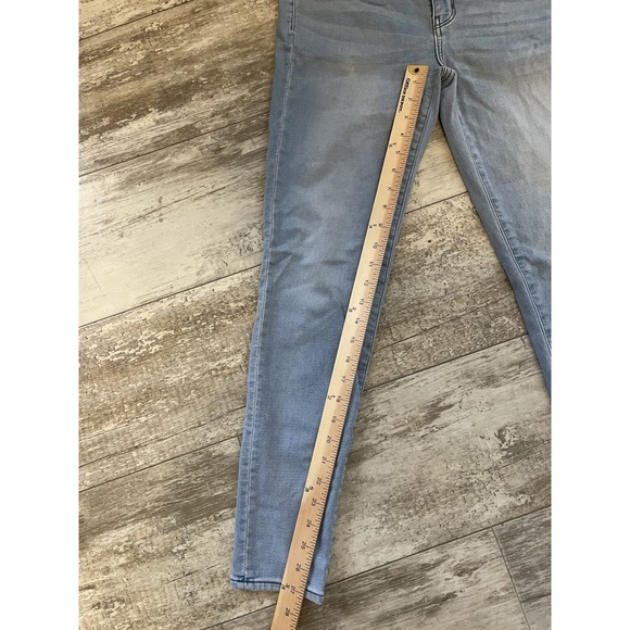 American Eagle Women's Skinny Jeans Light Wash Stretch Denim Size 10 - Picture 3 of 9